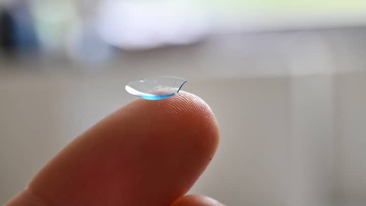 UK Surgeon Finds 27 Lost Contact Lenses Behind Woman's Eye
