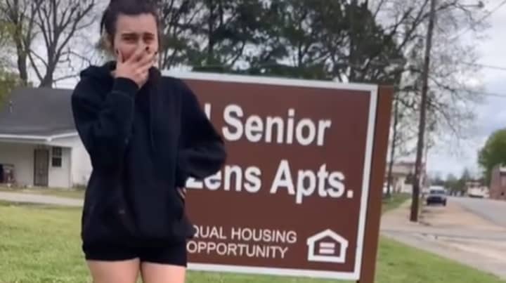 Teenager Accidentally Moves Into A Retirement Community 
