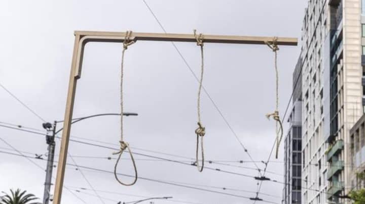 Aussies Horrified As Nooses Were Carried During Anti-Vaccine Protest In Melbourne 