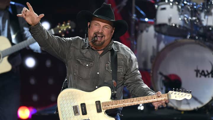 How To Get Garth Brooks Tickets For His 2022 Tour