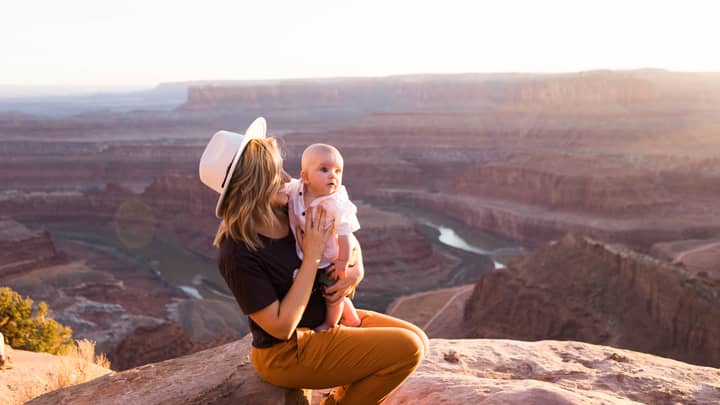 First Baby Influencer&#39; Earns Around $1000 A Month Travelling The US