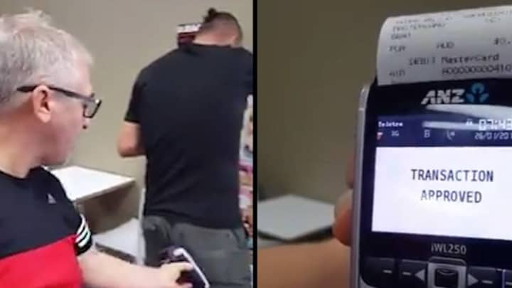Man Demonstrates How Easy It Is To Steal Money From Contactless Cards
