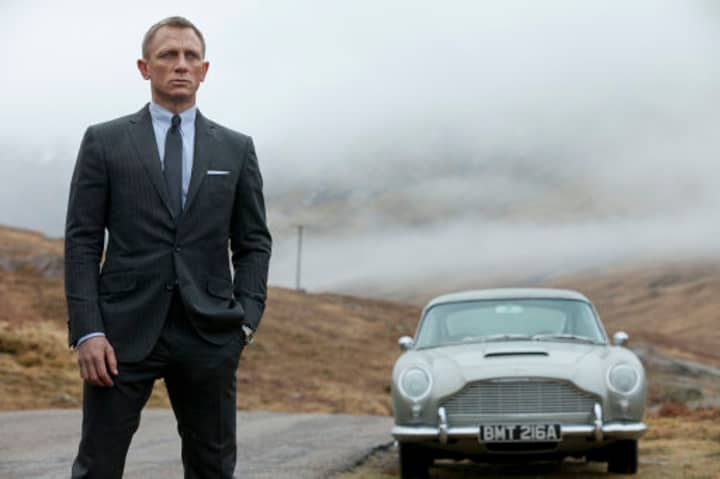 The Internet Has Been Discussing Who Should Be 'The Next Bond'