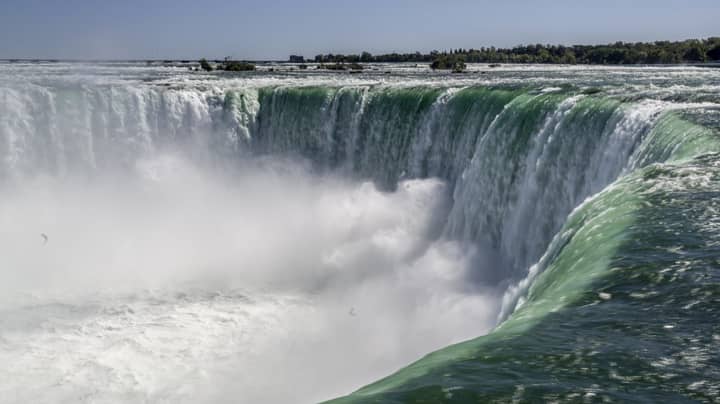 US Army Found Bodies And Coins When It Ran Niagara Falls Dry