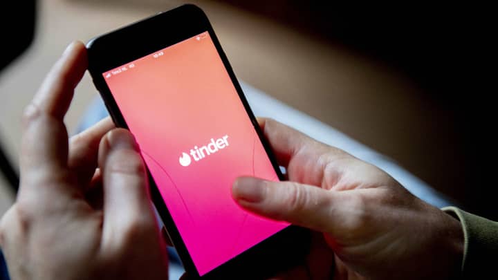 You Can Now Block Your Ex On Tinder And Avoid That Awkward Swipe