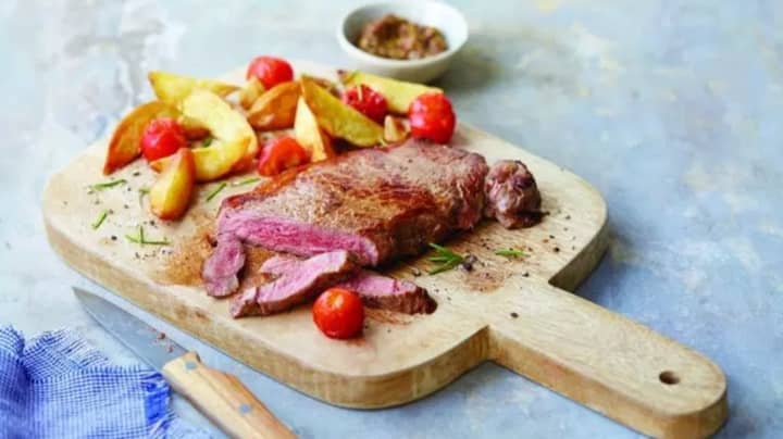 Aldi Is Selling The World's Most Expensive Steaks For £7.99 And We're Delighted 