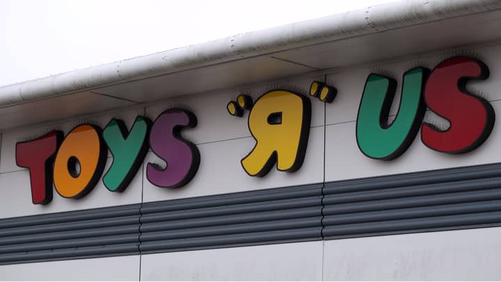 Toys R Us Has Been Saved From Going Into Administration 