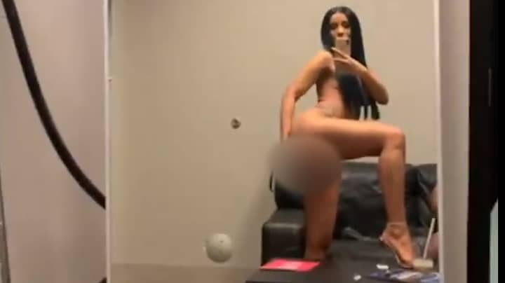 B naked stripper cardi Booty Queens!