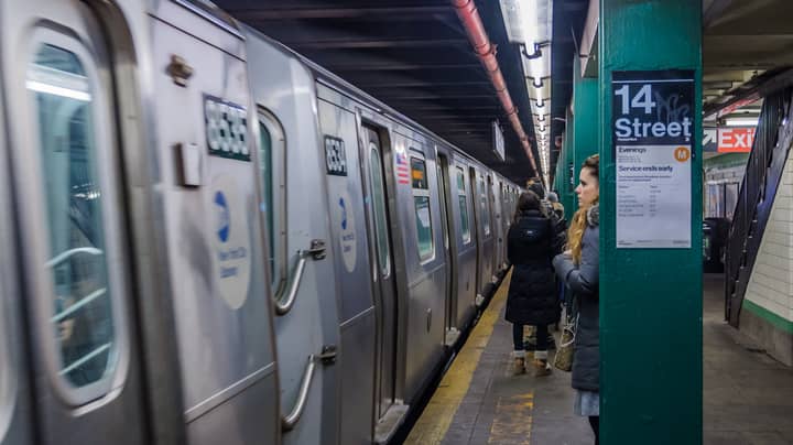 Woman Fights Off Serial Masturbator On Subway By Stabbing Him With His Own Knife