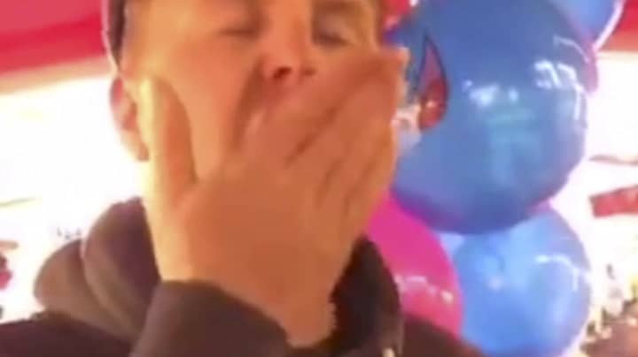 Man Filmed Swallowing Live Goldfish At Fun Fair 
