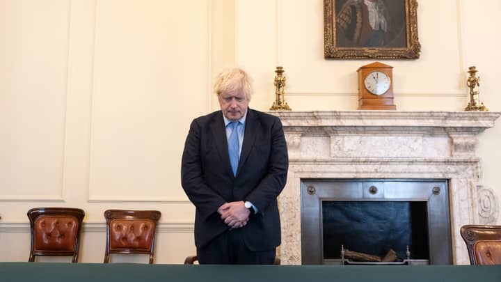 People Spot Awkward 'Mistake' In Boris Johnson's 11am Silence Photo