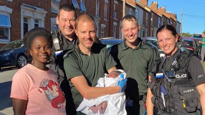 Police Help Deliver Baby After Pulling Over Car They Thought Was Uninsured 